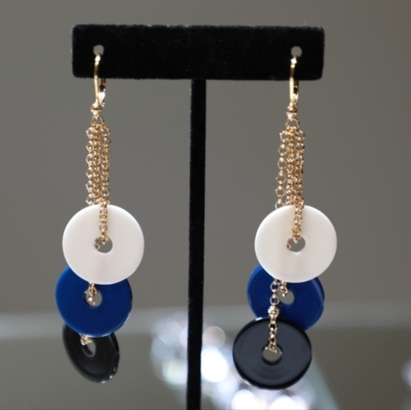 New York and Company Earrings - Picture 2 of 8